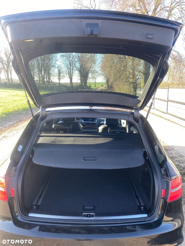 Audi A4 Avant 2.0 TDI DPF clean diesel quattro S tronic S line Sportpaket - 25