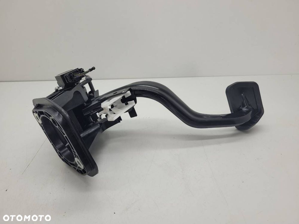PEDAŁ HAMULCA BMW 5 G30 G31 686648509 EUROPA - 2