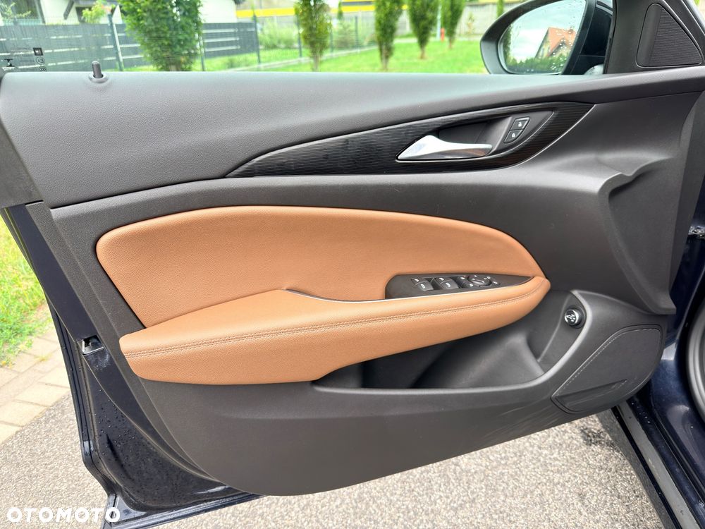 Opel Insignia 2.0 BiTurbo D 4x4 Automatik Exclusive - 19