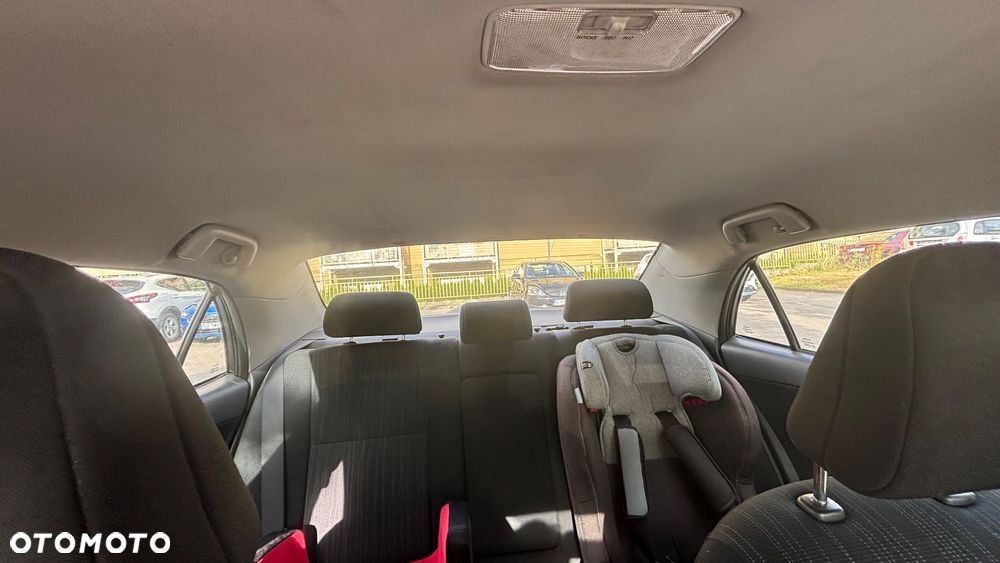 Toyota Corolla 1.6 Luna - 7