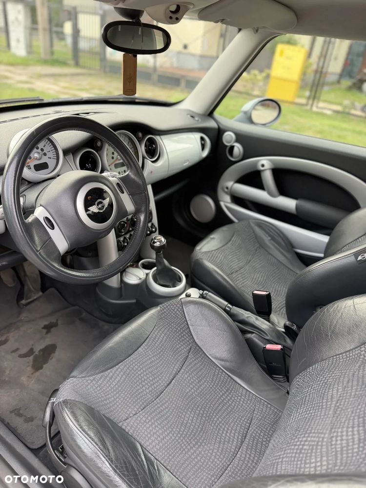 MINI ONE Standard - 16
