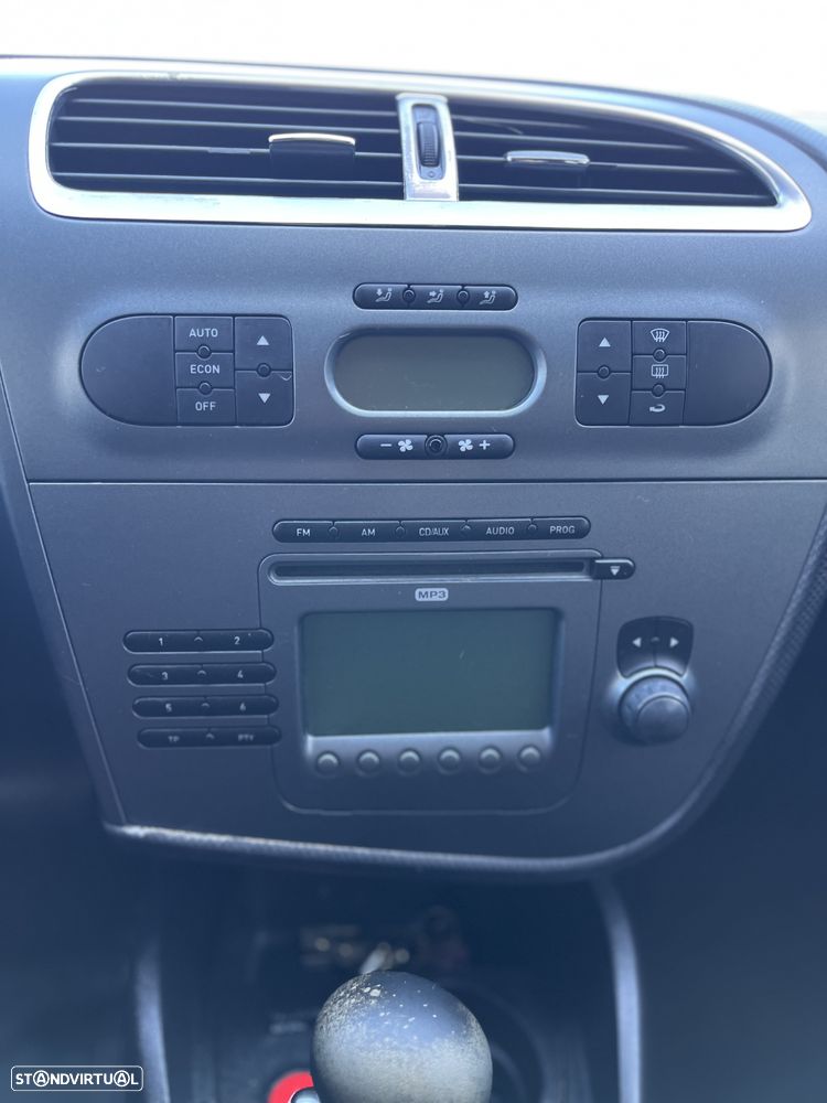 SEAT Leon 2.0 TDI DPF DSG FR - 27