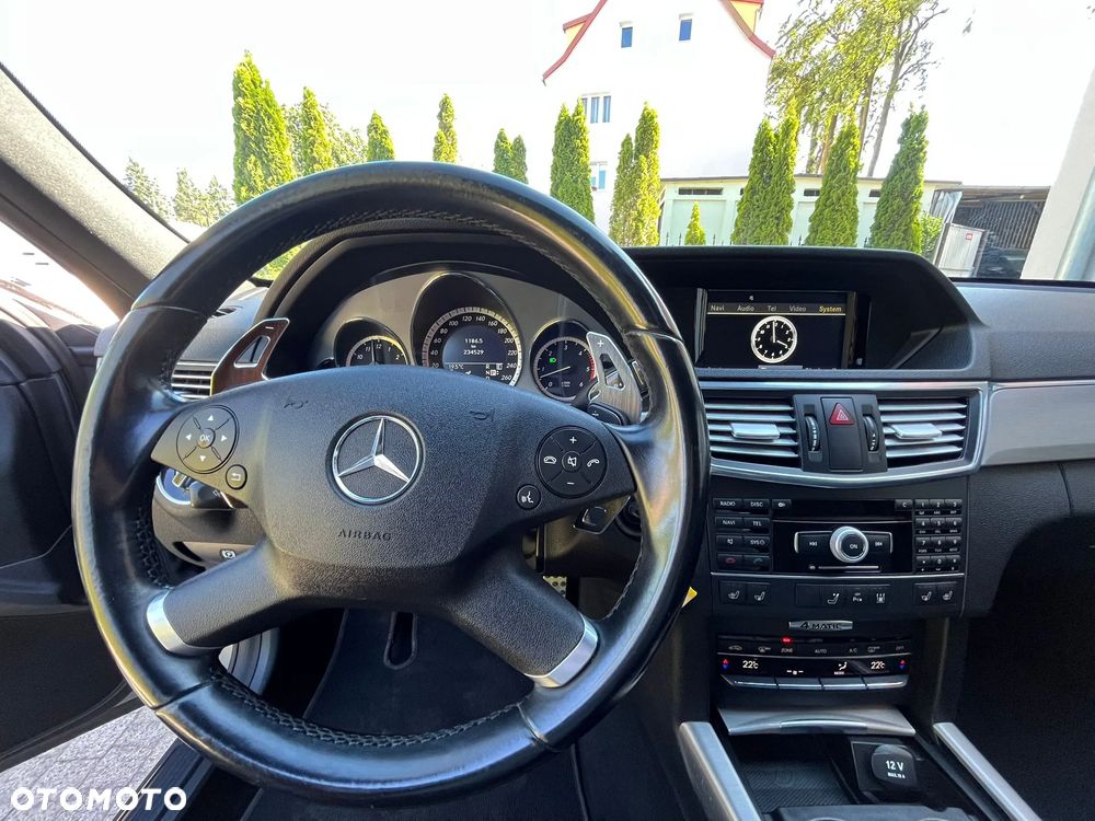 Mercedes-Benz Klasa E 350 CDI 4-Matic BlueEff Avantgarde - 27