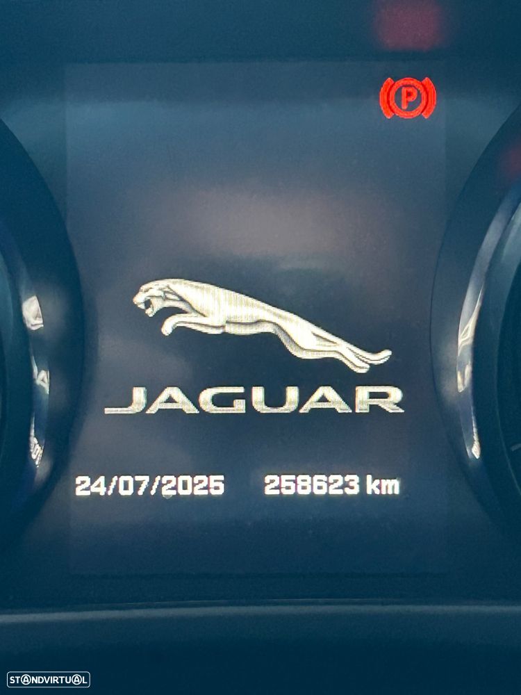 Jaguar XE 2.0 D R-Sport Aut. - 14