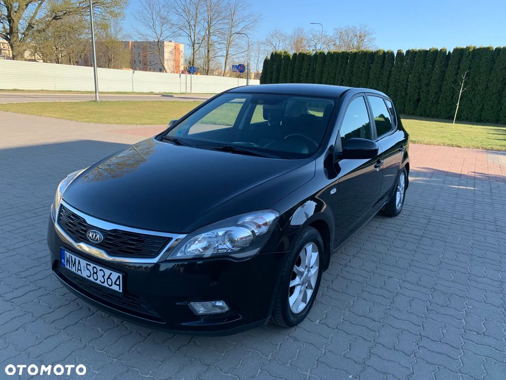 Kia Ceed - 1