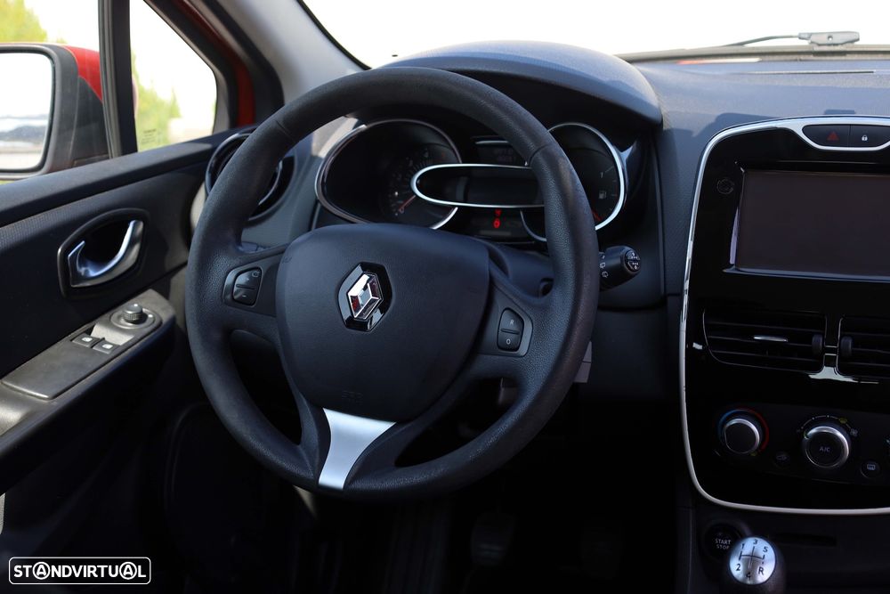 Renault Clio - 10