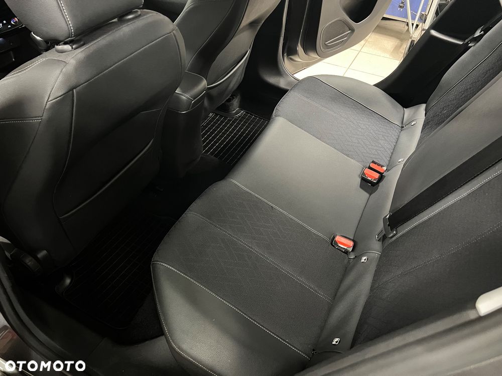 Opel Corsa 1.5 D Elegance S&S - 33