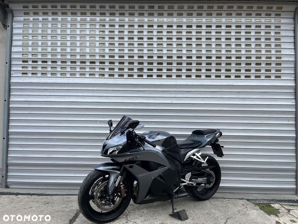 Honda CBR - 28