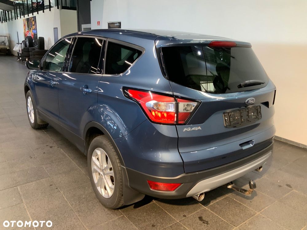 Ford Kuga 2.0 TDCi 2x4 Titanium - 2