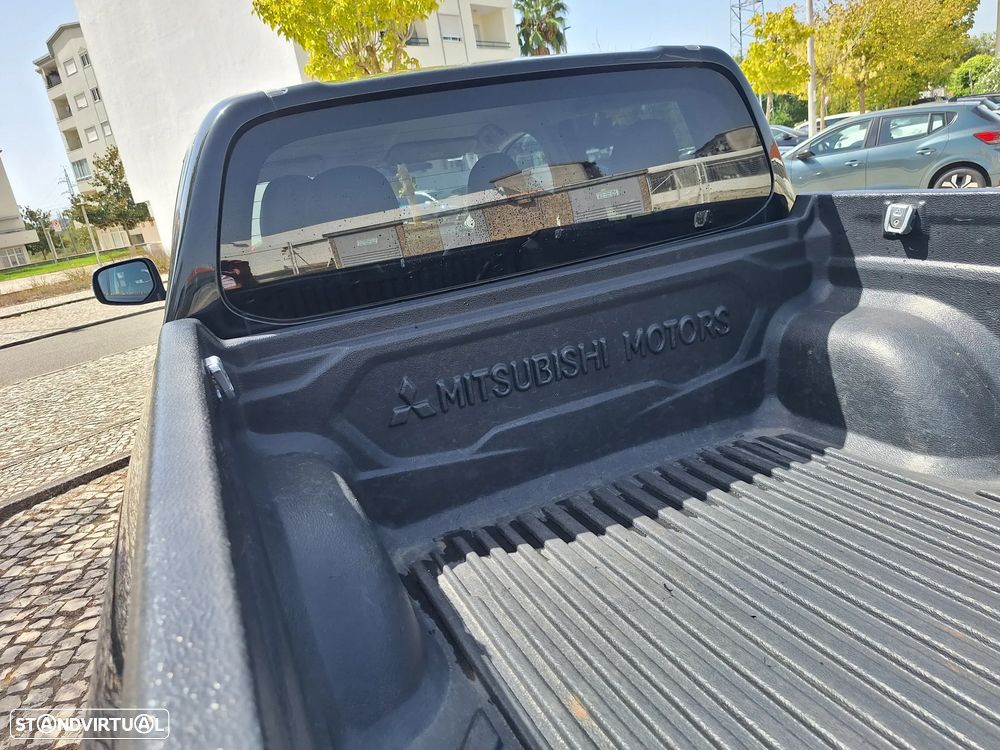 Mitsubishi L200 2.4 DI-D CD Instyle Strakar AT 4WD - 2