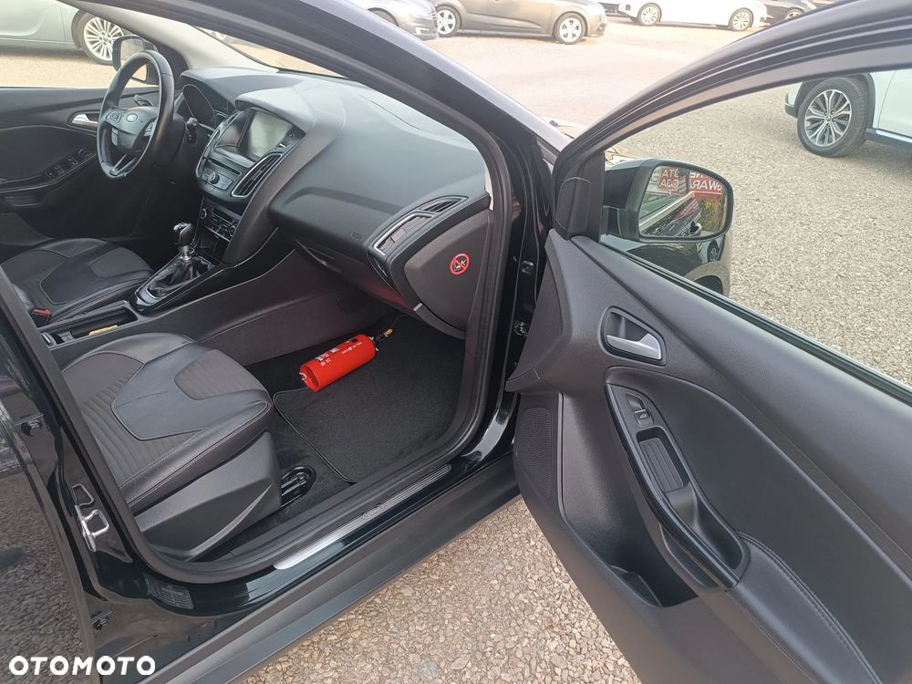 Ford Focus 1.6 TDCi DPF Start-Stopp-System Titanium - 29