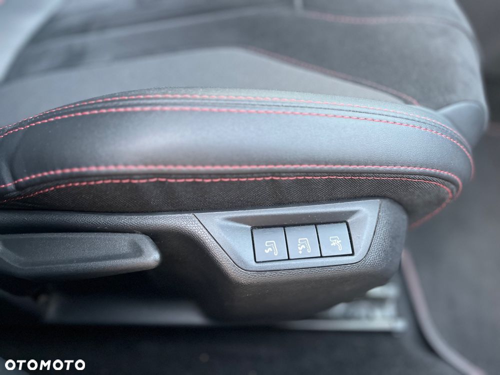 Peugeot 308 1.6 e-THP S&S GTi by Sport - 24