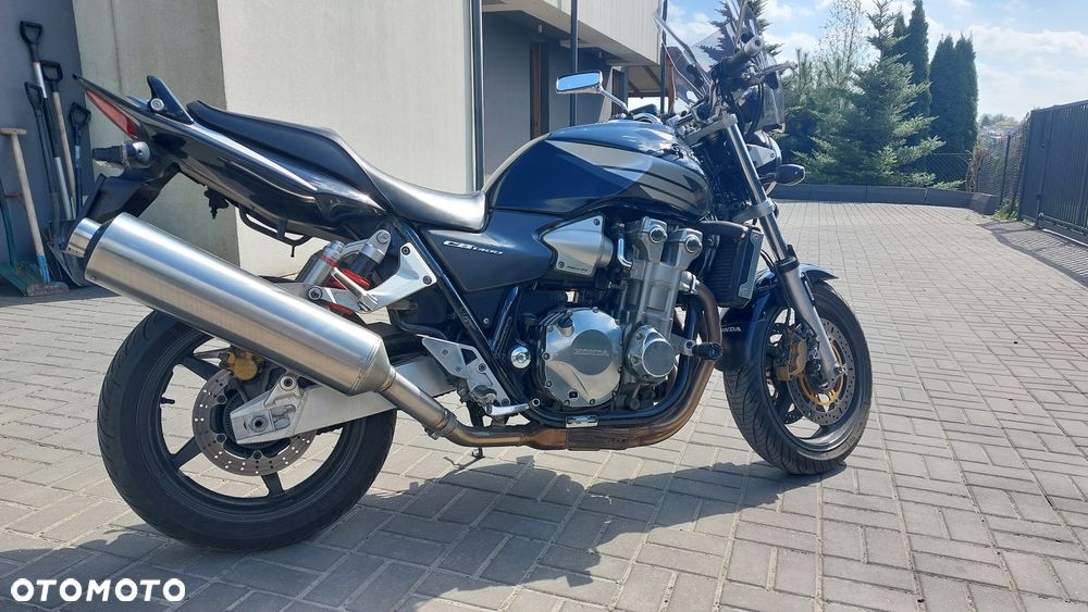 Honda CB - 1