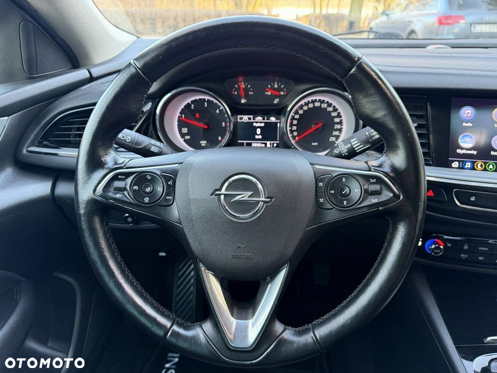 Opel Insignia - 35