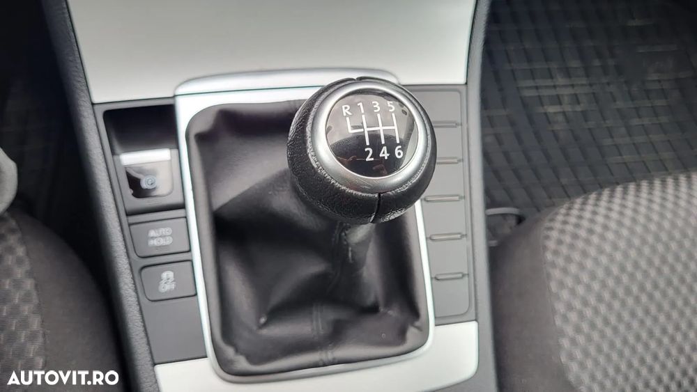 Volkswagen Passat - 9