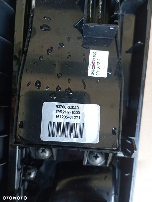 HYUNDAI I40 SCHOWEK RAMKA TUNELU ŚRODKOWEGO PRZEŁĄCZNIK EUROPA 84670-3Z000 - 4