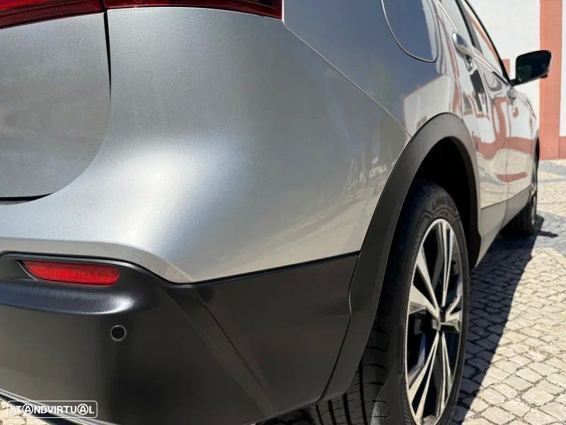 Nissan Qashqai 1.5 dCi N-Connecta J18+Led - 9