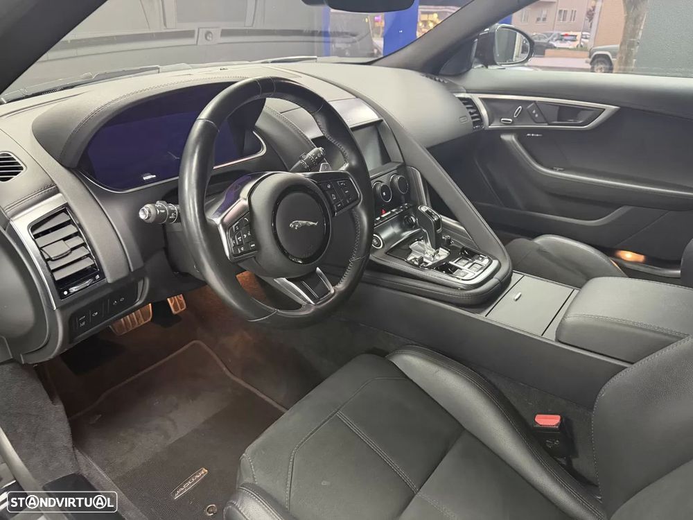 Jaguar F-Type 2.0 i4 R-Dynamic Black - 36
