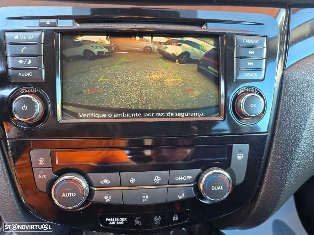 Nissan Qashqai 1.3 DIG-T N-Connecta Xtronic - 11