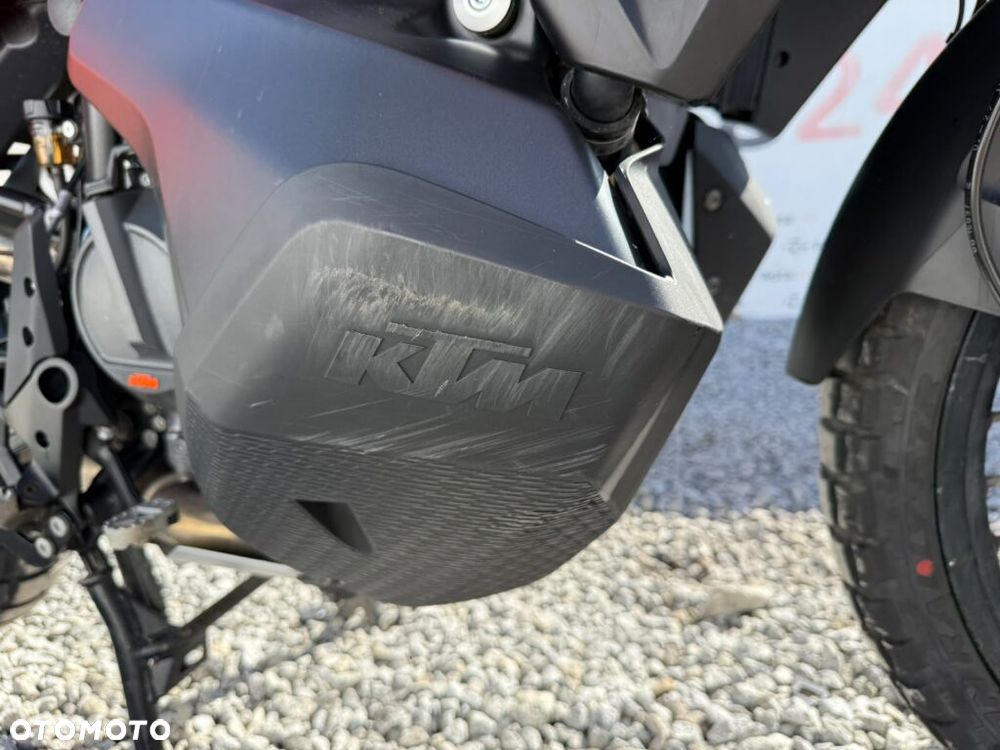 KTM Adventure 890 - 17