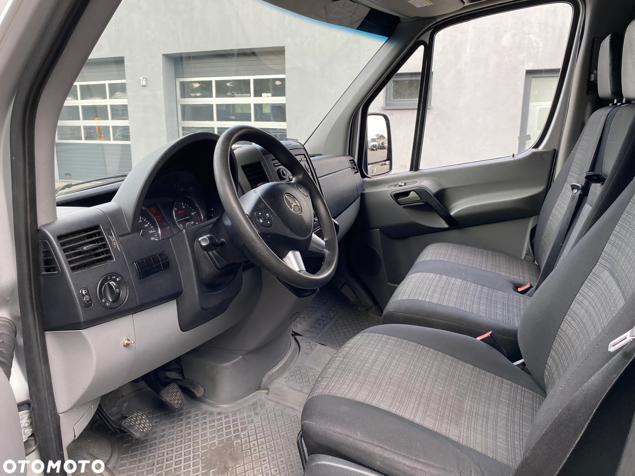 Mercedes-Benz SPRINTER - 8