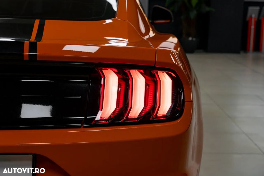 Ford Mustang - 24