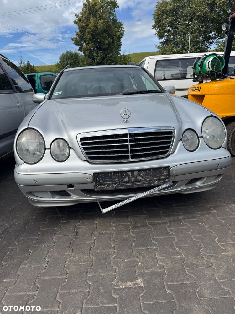 Mercedes E200 2.2 D 2002r na części - 1