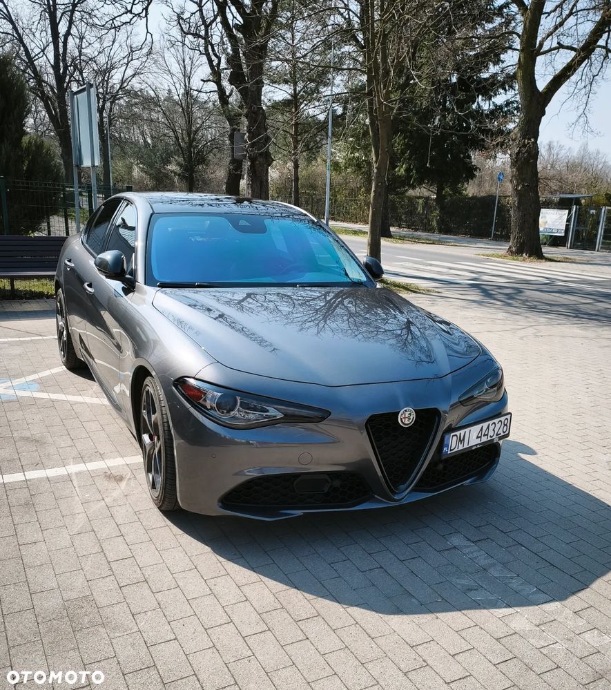 Alfa Romeo Giulia - 1