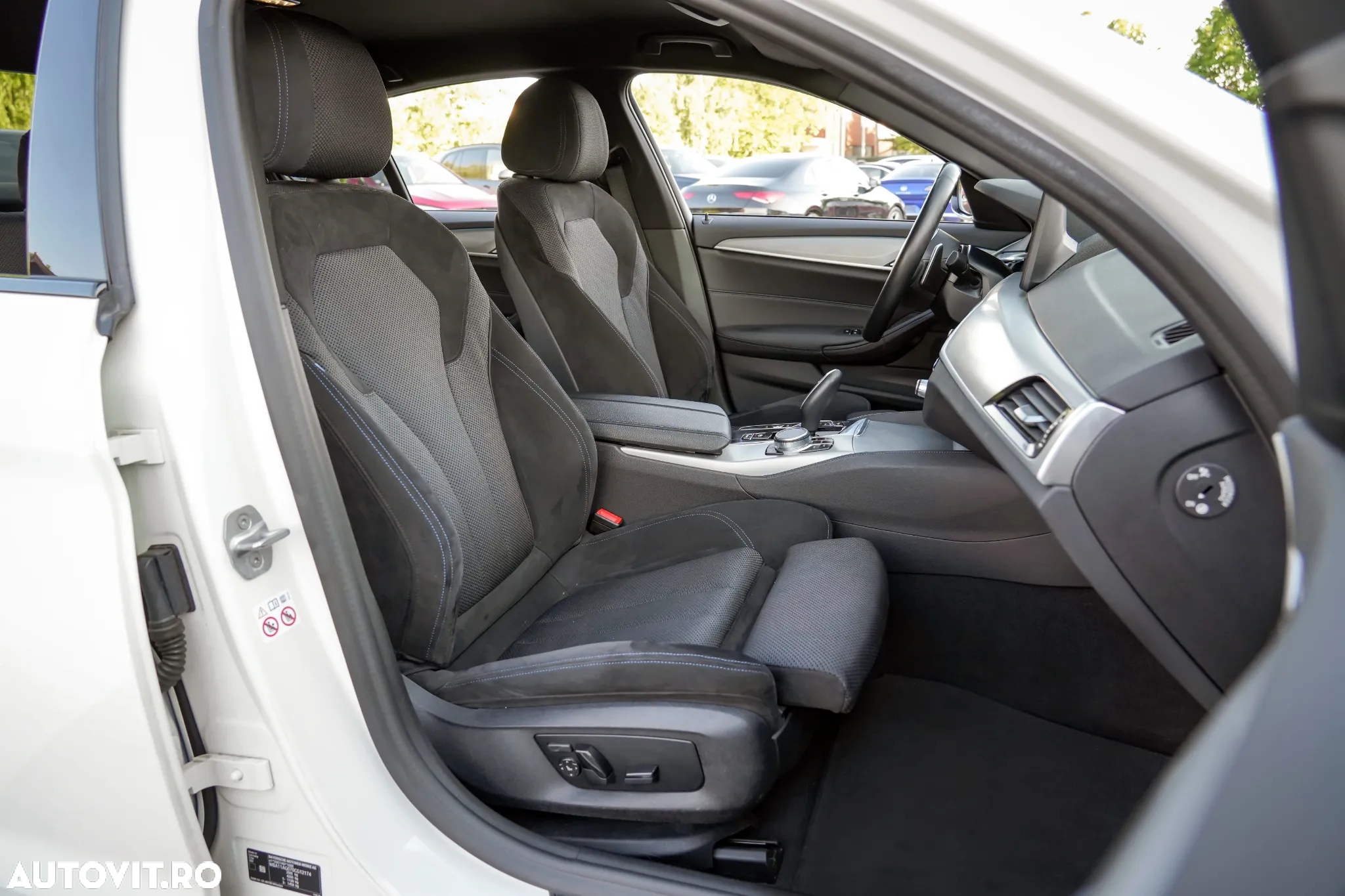 BMW Seria 5 530e Aut. M Sport Edition - 17