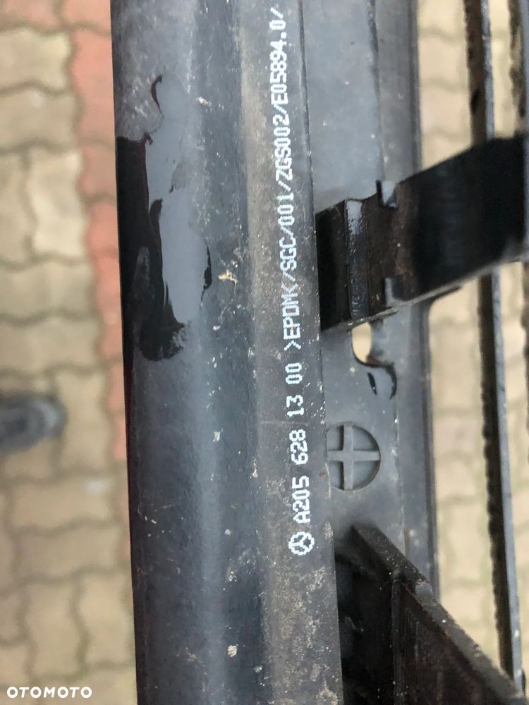 Atrapa grill Mercedes C klasa W205 elegance - 4