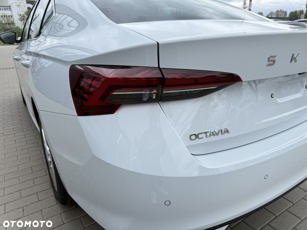 Skoda Octavia 1.5 TSI mHEV Drive Selection DSG - 32
