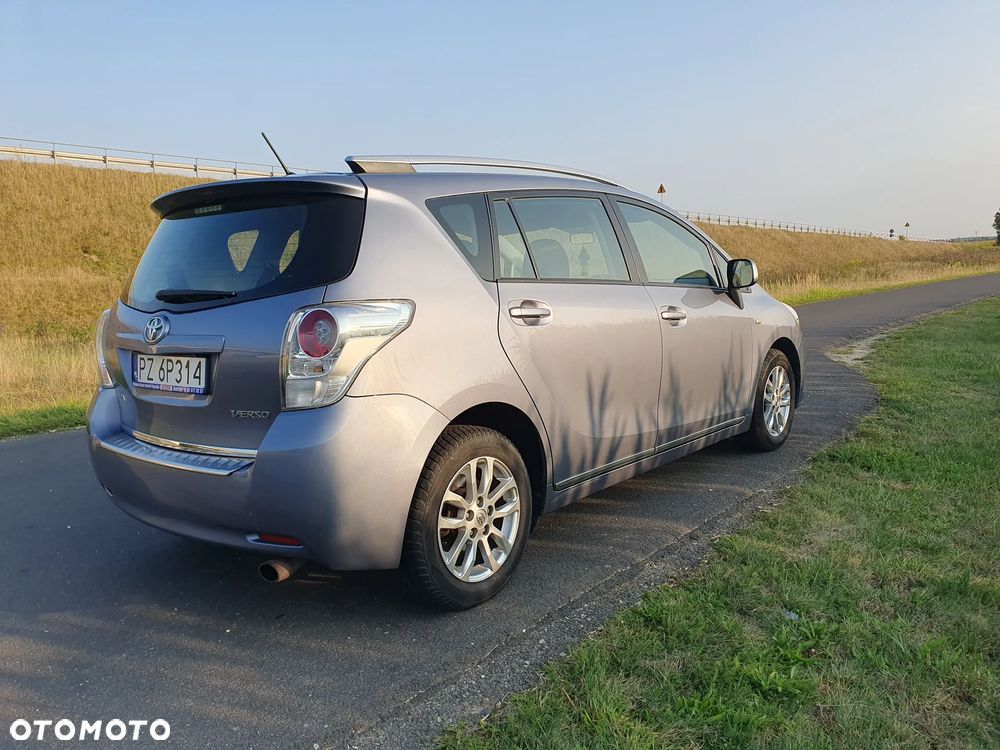Toyota Verso - 4