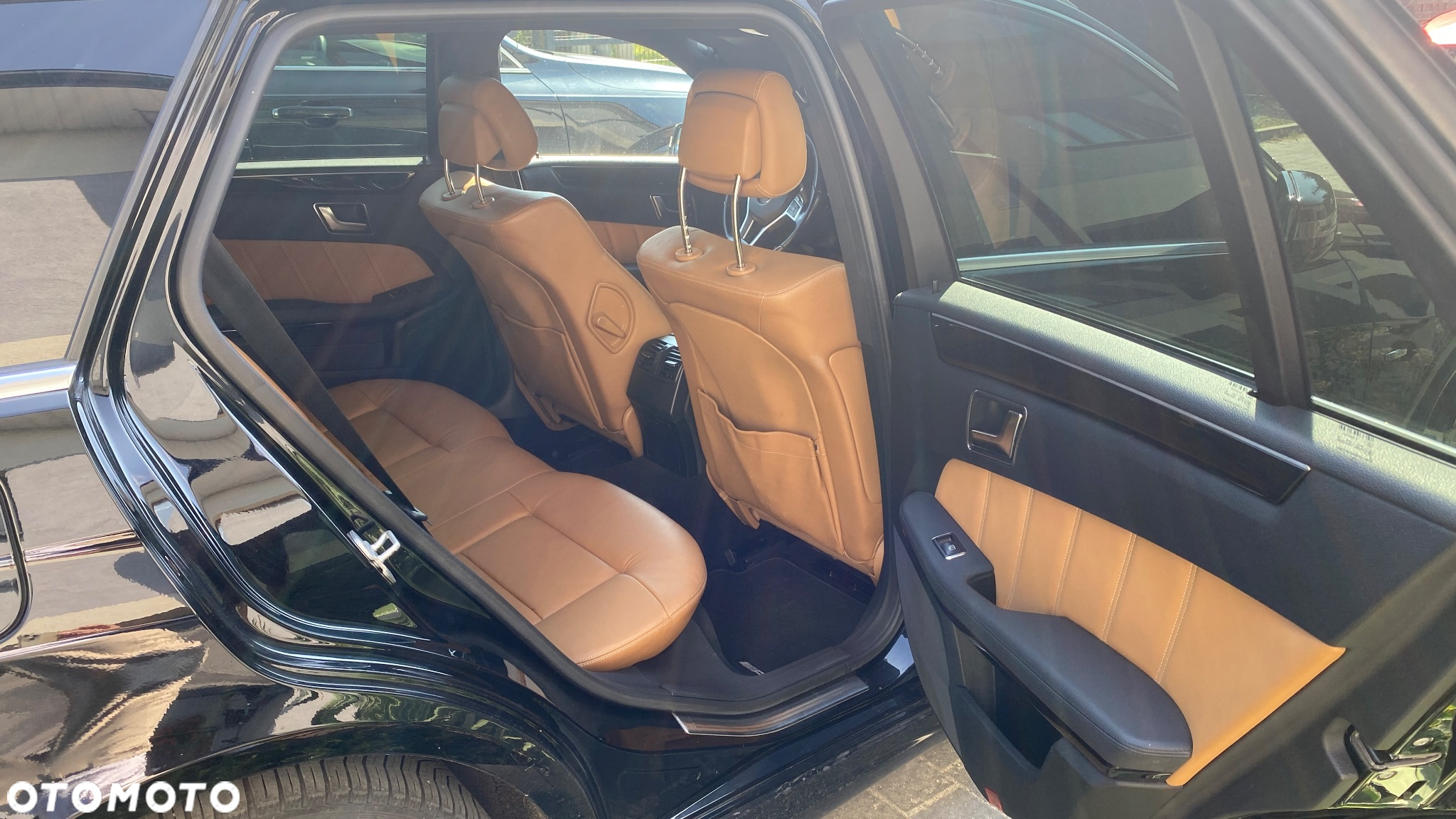 Mercedes-Benz Klasa E 300 CDI BlueEff Avantgarde - 11