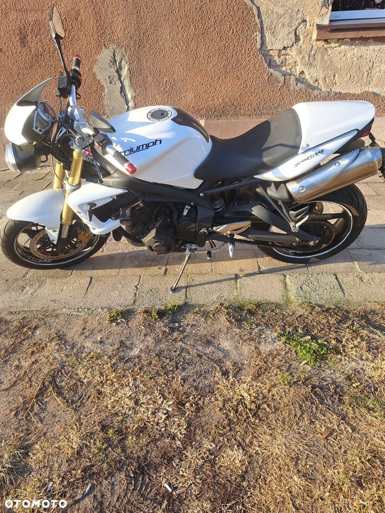 Triumph Street Triple - 17