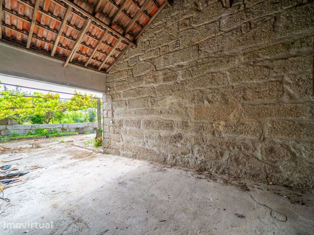 Moradia para Restauro em Lemenhe - Vila Nova de Famalicão - Grande imagem: 4/34