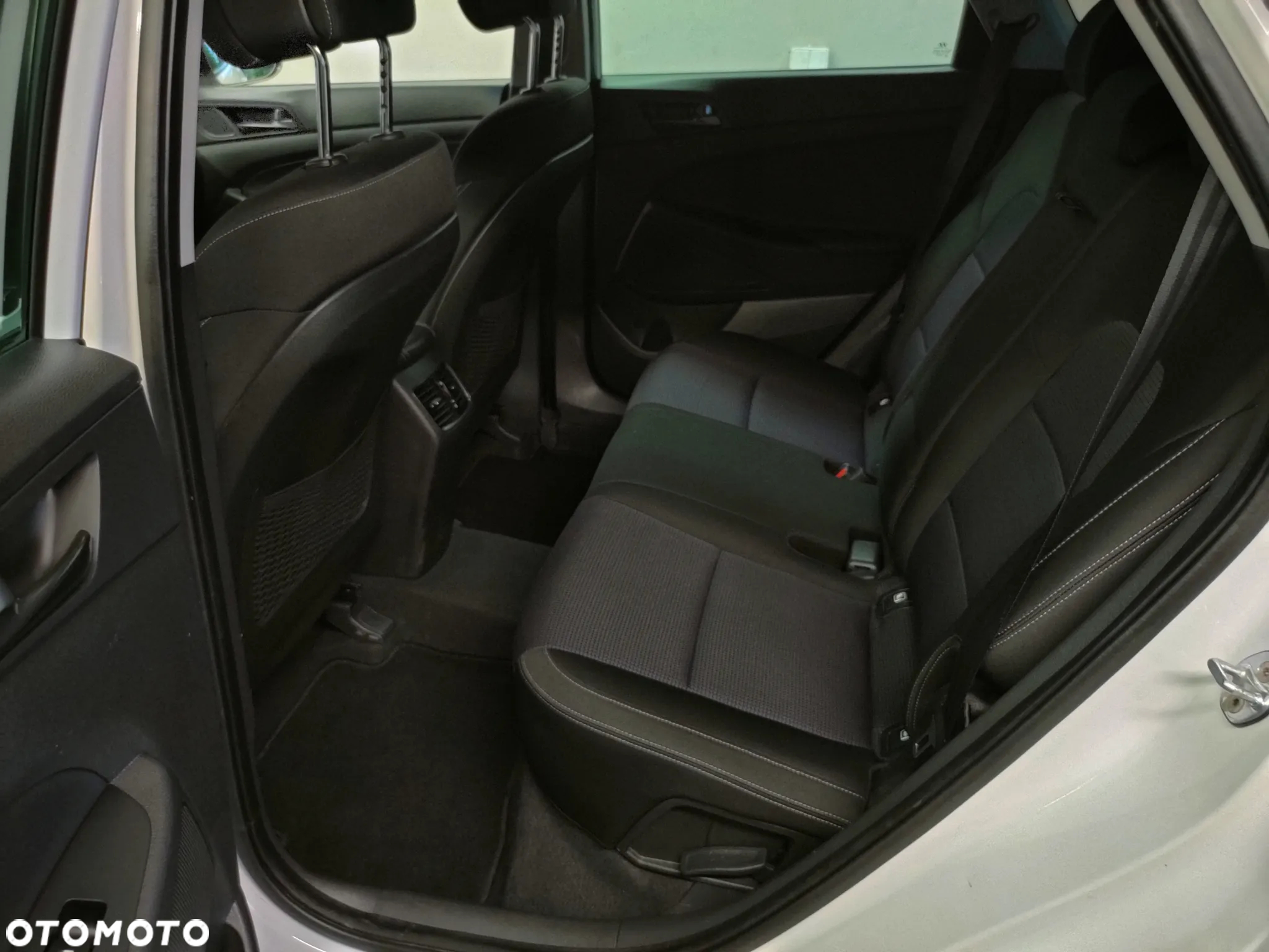 Hyundai Tucson 1.7 CRDI BlueDrive Premium 2WD DCT - 32