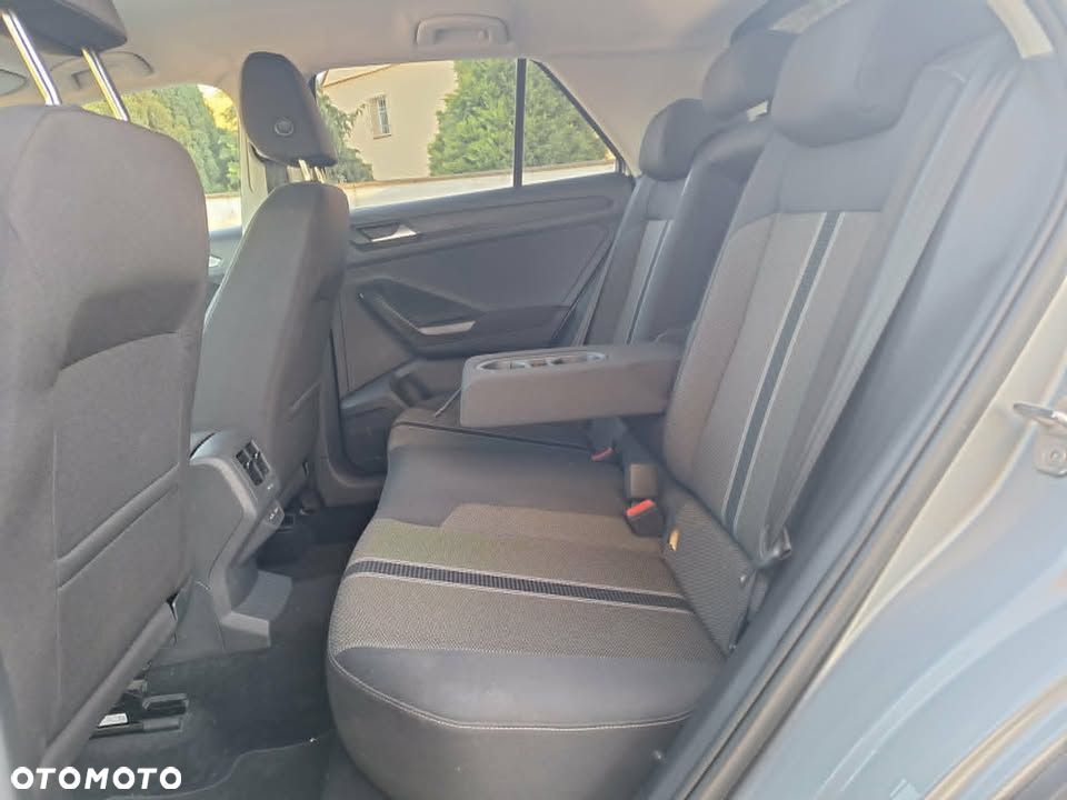 Volkswagen T-Roc - 21