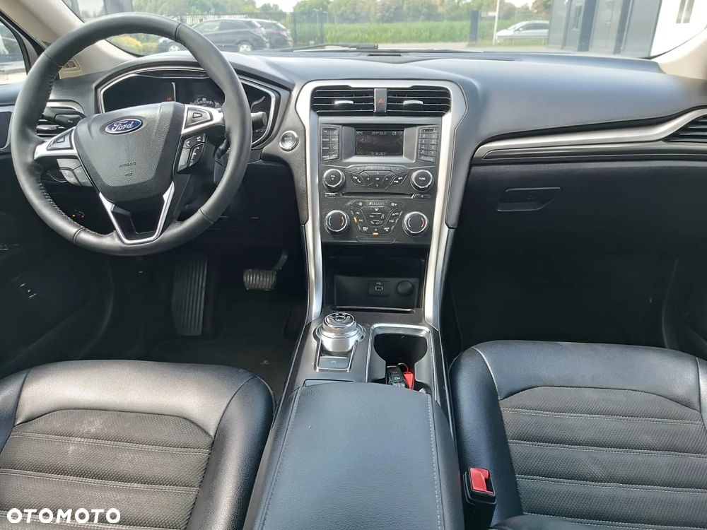 Ford Fusion - 10