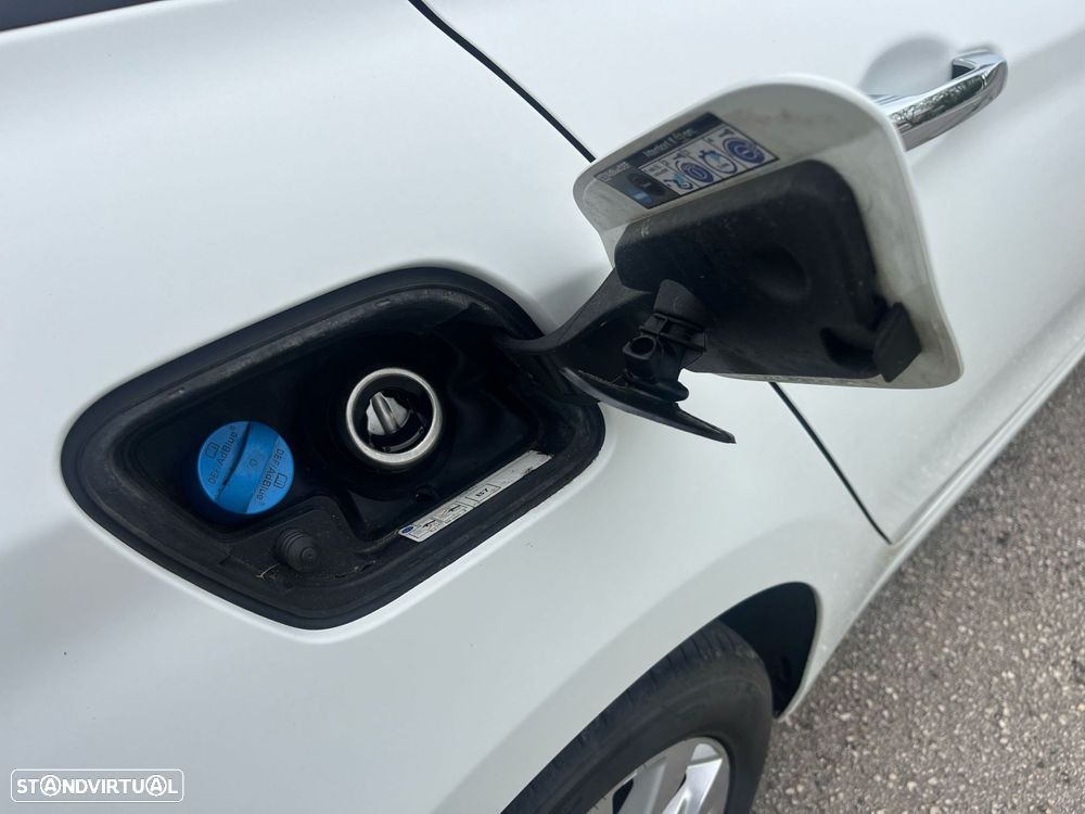 Fiat Tipo Station Wagon 1.3 M-Jet Lounge - 10