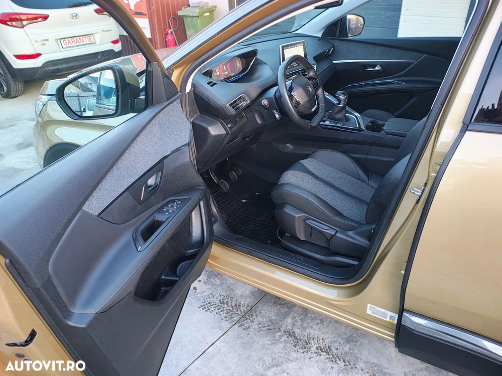 Peugeot 3008 PureTech 130 Stop & Start GPF Allure - 6