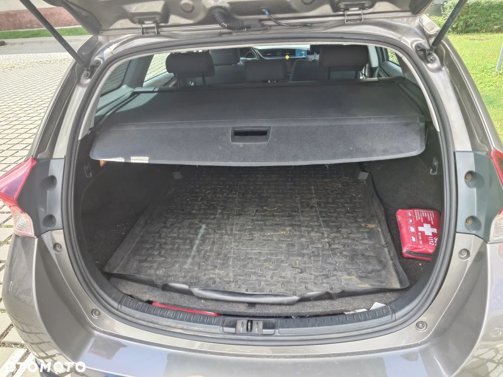 Toyota Auris - 10
