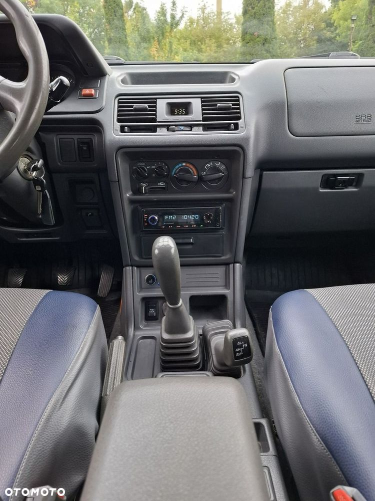 Mitsubishi Pajero - 18