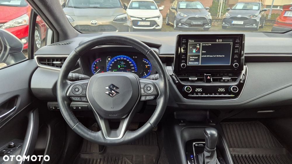 Suzuki Swace 1.8 Hybrid Premium Plus CVT - 12