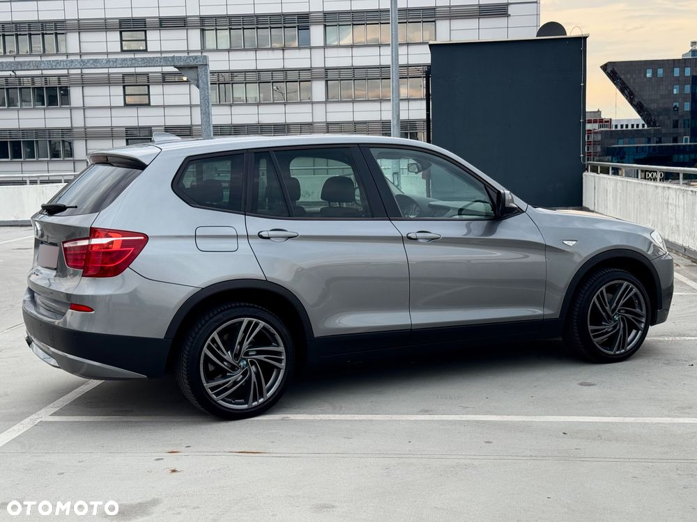 BMW X3 xDrive28i - 11