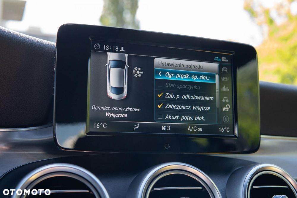 Mercedes-Benz Klasa C 300 9G-TRONIC - 25