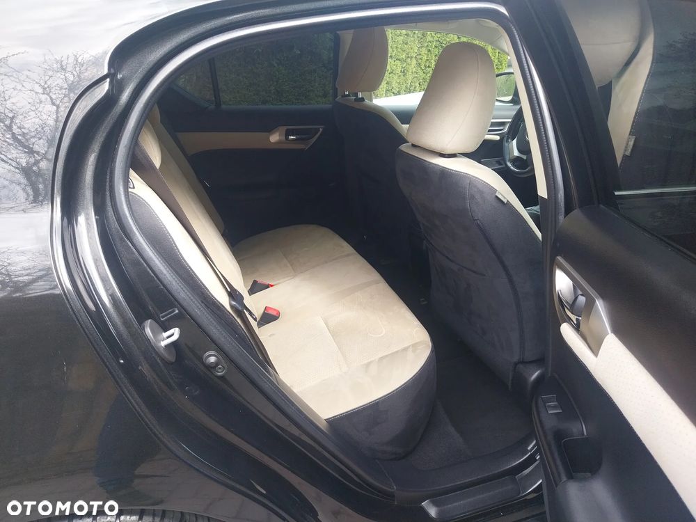 Lexus CT 200h Business Edition - 10