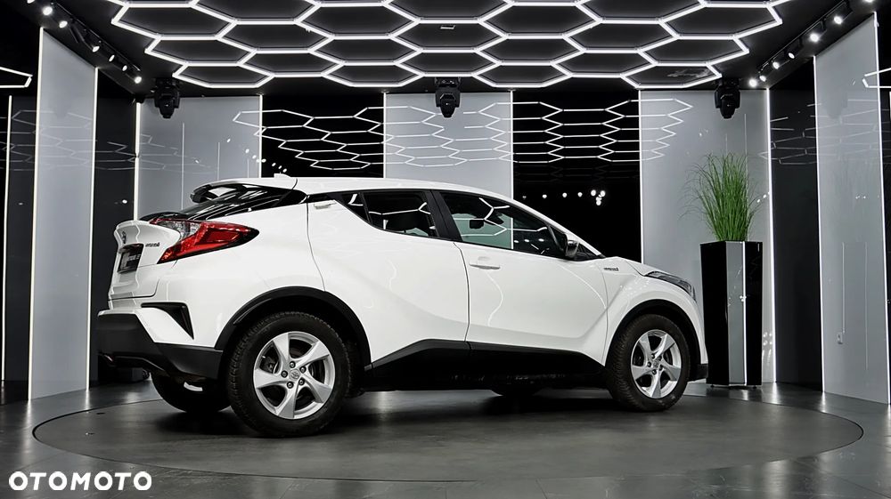 Toyota C-HR - 9