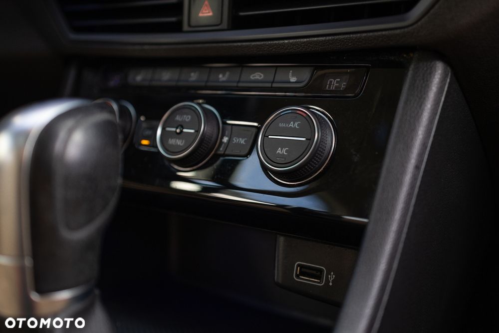Volkswagen Jetta - 20