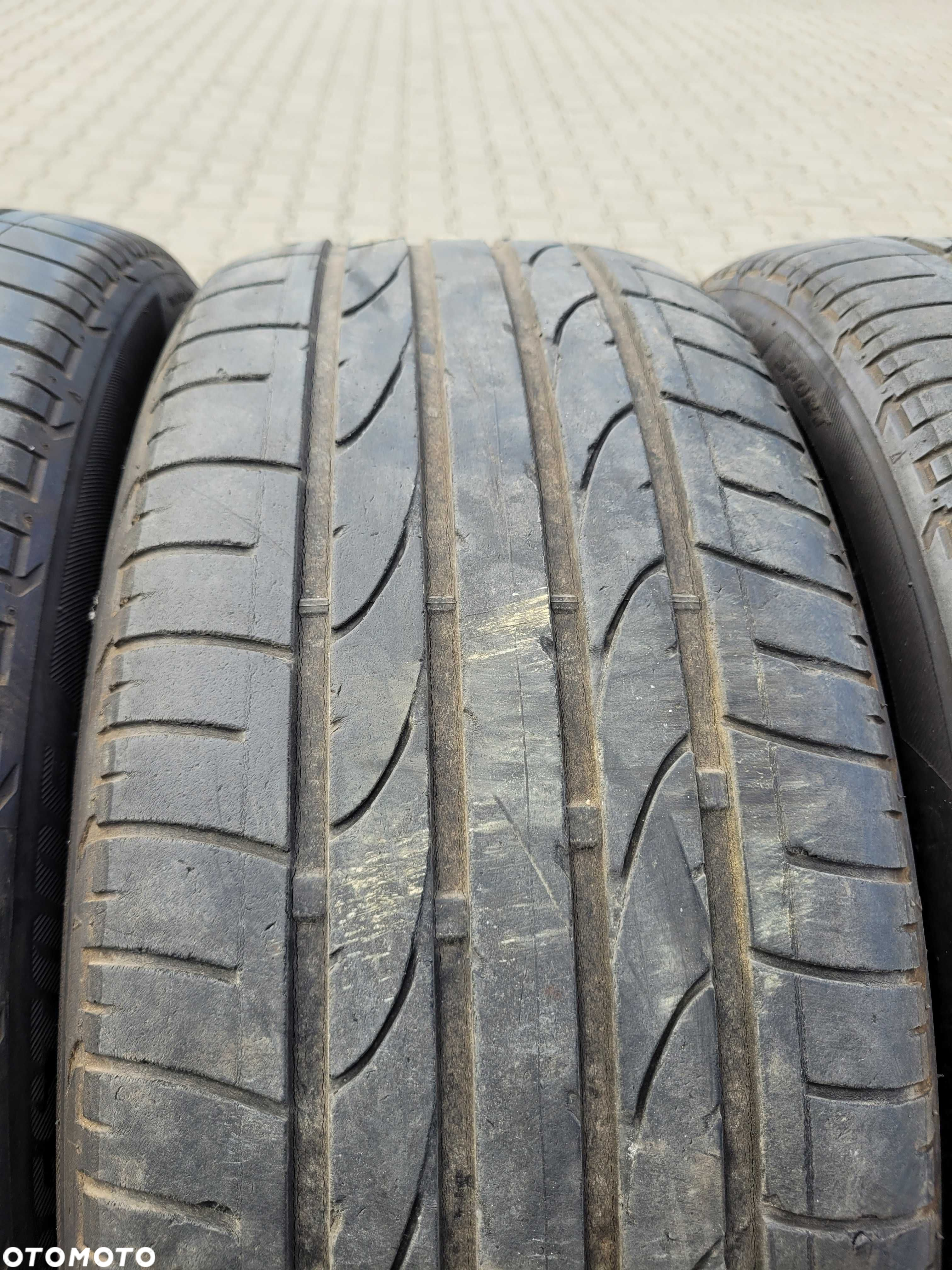 Opony Bridgestone Dueler H/P Sport 235/45/19 - 4