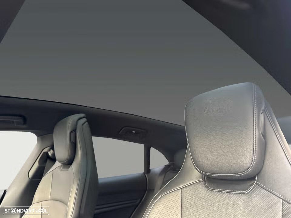 Porsche Taycan Cross Turismo 4 - 22